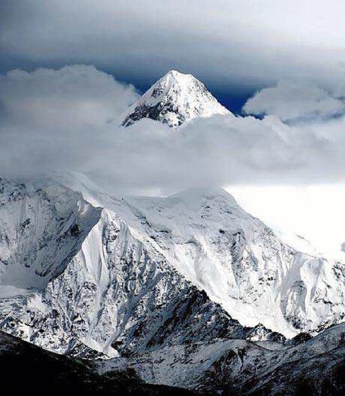 你登过最高的山峰在哪里？是和谁一起攀登的中国第15金牌你读过哪些印象深刻的打油诗，打油诗算得上诗歌吗 自动